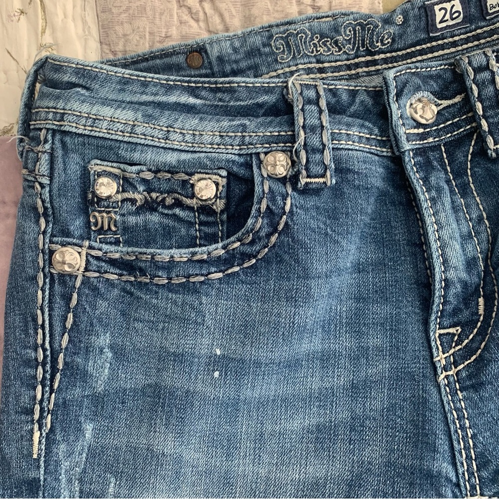 - Miss Me Jean Shorts Boyfriend Bermuda Bling  Womans Size 26 - Picture 5 of 9